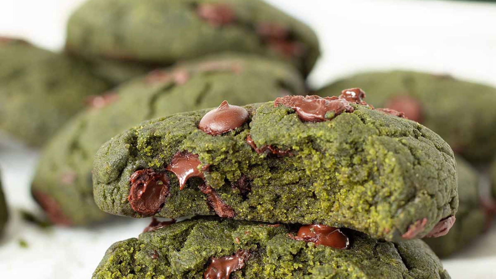 طرز تهیه کوکی انرژی زا با اسپیرولینا و جو دوسر